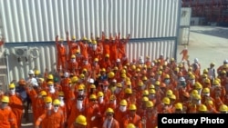 D аралындағы жұмысшылары ереуілі. Қашаған, Каспий теңізі. 3 тамыз 2010 жыл. (Көрнекі сурет)