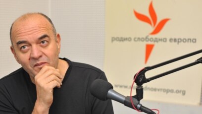 Profesori s koledža koji se druže s web stranicama