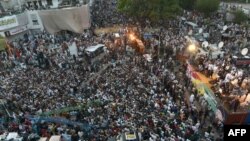 Pamje nga protestat në Islamabad të Pakistanit