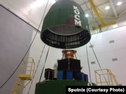 Спутник "Таблетсат-Аврора" устанавливают на ракету-носитель "Днепр-1", с ним же на орбиту отправились два Perseus-M "Даурии"