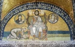Мозаика (9-го или 10-го века) с изображением Иисуса