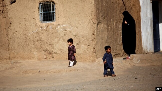 کودکان افغان در اردوگاه طراز ناهید ساوه