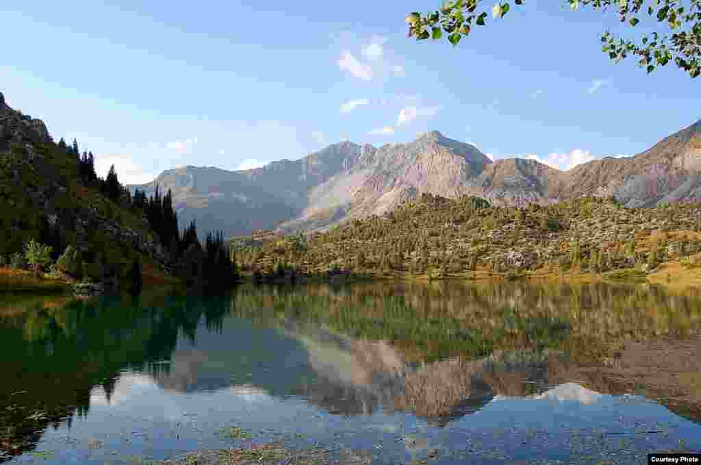 Пресноводное озеро Сары-Челек находится на территории Сары-Челекского государственного биосферного заповедника в Джалал-Абадской области.&nbsp;