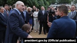 Аляксандар Лукашэнка на сустрэчы зь берасьцейцамі 22 чэрвеня