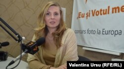 Tatiana Ţîbuleac, în studioul Europei Libere