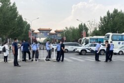 Полиция возле рынка "Синьфади"