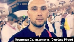 Айдер Аблякимов, которого обвиняют в «несообщении о преступлении»