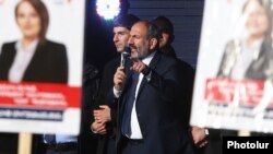 Armenia - Prime Minister Nikol Pashinian speaks at an election campaign rally in Masis, December 3, 2018.