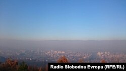 Поглед на Скопје - загаден воздух.