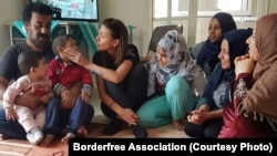 Borderfree Association pomaže migrantima