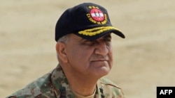 Pakistan’s chief of army staff, General Qamar Javed Bajwa, said Pakistan feels “betrayed” by U.S. criticism that it is not doing enough to fight terrorism. (file photo)