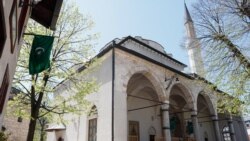 Bez zajedničkih molitvi u ramazanu dok traju zabrane okupljanja u BiH, Gazi Husrev-begova džamija u Sarajevu, april 2020.