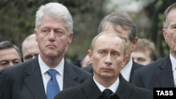 Білл Клінтон (ліворуч) і Володимир Путін (фото архівне)