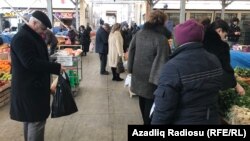 Bakıda bazar. (2017)