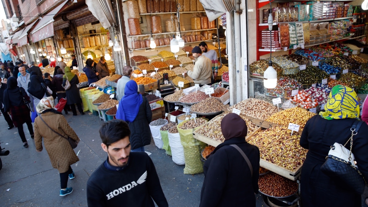 Annual Inflation In Iran At 40 Percent, Statistical Center Reports