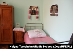 Ліжко єпископа Василя Величковського, на якому помер єпископ Миколай Чарнецький