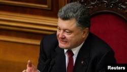 Ուկրաինայի նախագահ Պետրո Պորոշենկոն ելույթ է ունենում Գերագույն ռադայում, 16-ը սեպտեմբերի, 2014թ․