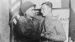 Учасники зустрічі на Ельбі. Німеччина, 25 квітня 1945 року