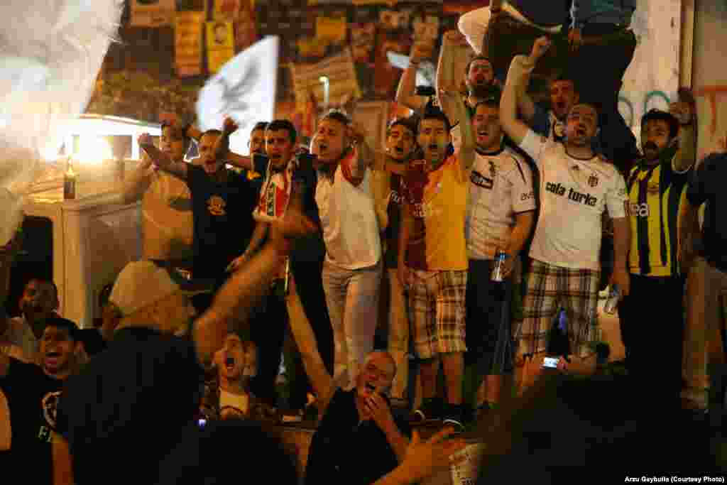 Fans of Turkey’s soccer teams stand together and chant slogans against Prime Minister Recep Tayyip Erdogan. Besiktas, near Taksim Square, wears black and white; Fenerbahce, on Istanbul’s Asian side, dresses in yellow and black; and Galatasaray, Turkey’s most successful team, sports shades of red and yellow.