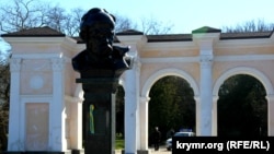 Памятник Тарасу Шевченко в Симферополе, архивное фото