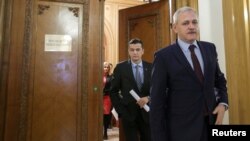 Sorin Grindeanu și Liviu Dragnea astăzi în Parlament