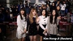 Članice popularnog benda "Red Velvet" uoči puta za Pjongjang