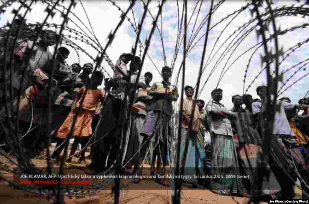 Первый приз в номинации Репортаж. 2009 год - Фото Джо Кламора, AFP. Лагерь беженцев на оккупированной "Тамильскими тиграми" территории Шри-Ланки