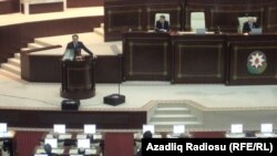 Президент Грузии в парламенте Азербайджана, 7 марта 2012.