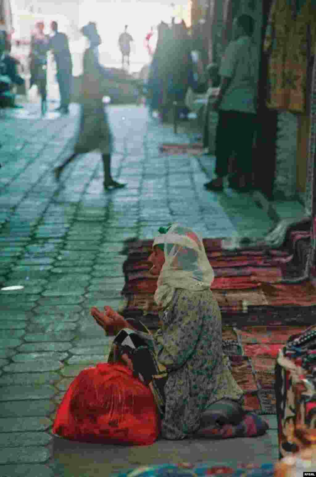 Uzbek Women Today #24