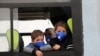 Діти у захисних масках в районі спалаху COVID-19. Алжир, 16 березня 2020 року