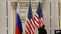 Pregătiri pentru summitul americano-rus în Sala spaniolă a Castelului praghez