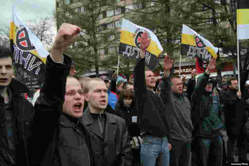 Russian fascists gather in central Moscow to mark the birthday of Adolf Hitler. 21 April 2007.