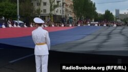 Югоосетинская делегация во главе со спикером парламента побывала в Донецке на праздновании годовщины образования республики