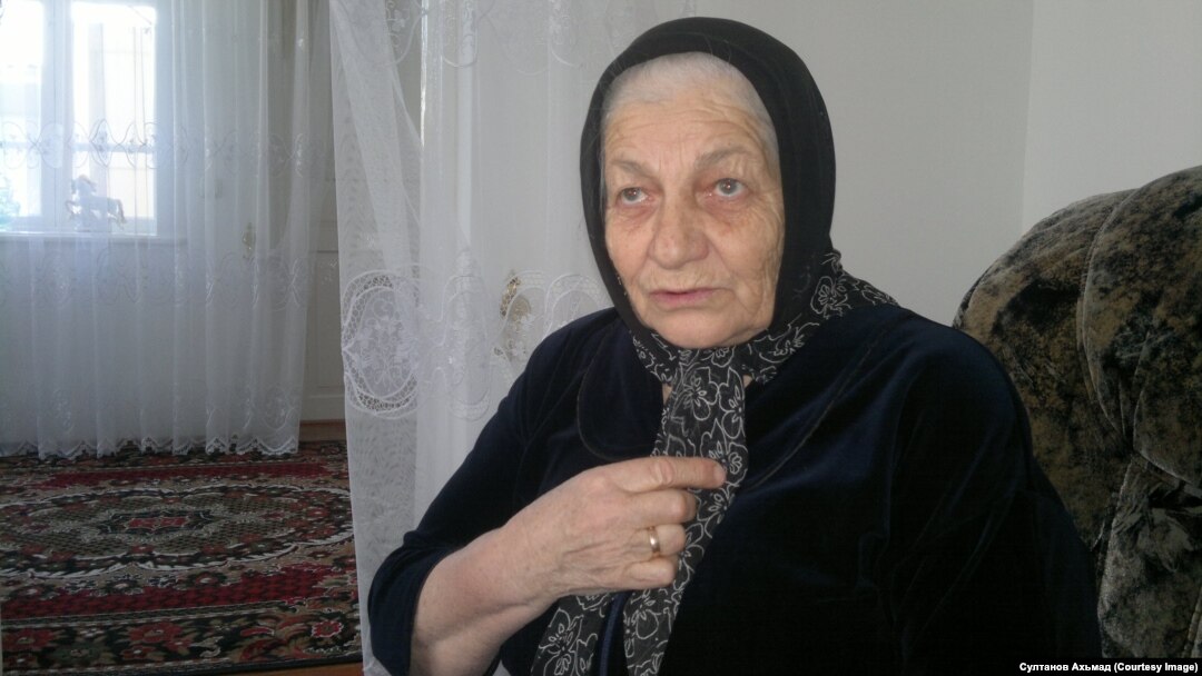 Ганаева Маликин цIийнда а, шиъ кIант а вийна БухIан-юьрта баьхкина хиллачу оьрсийн ОМОНхоша. 5Чил2014