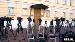 Expecting a conviction? Cameras outside a Moscow courtroom ahead of the February 19 acquittals