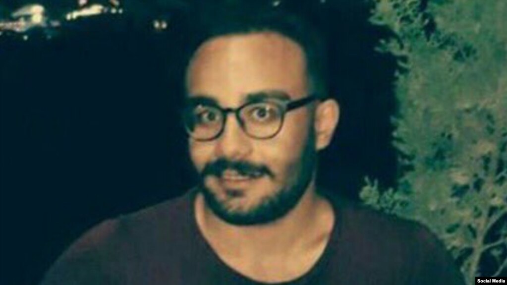 سینا قنبری، یکی از هزاران نفری بود که به دنبال اعتراضات دی ماه سال گذشته بازداشت شد