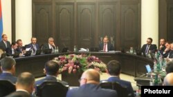 Armenia -- Prime Minister Nikol Pashinian holds a cabinet meeting in Yerevan, September 12, 2019.