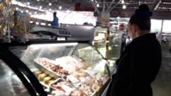 Diňle: Aşgabatda et önümleri gymmatlaýar, 'arzan' etiň hyrydary köpelýär