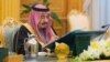 پادشاه عربستان دستور افزایش حقوق کارمندان و بازنشستگان را صادر کرد