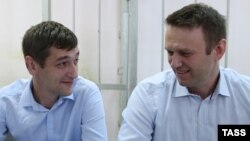Олег и Алексей Навальные в суде