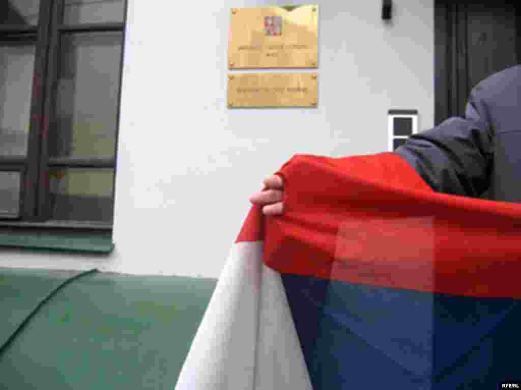Пашкоджаньні пасьля нападу да будынак чэскай амбасады ў Менску, 6 лютага