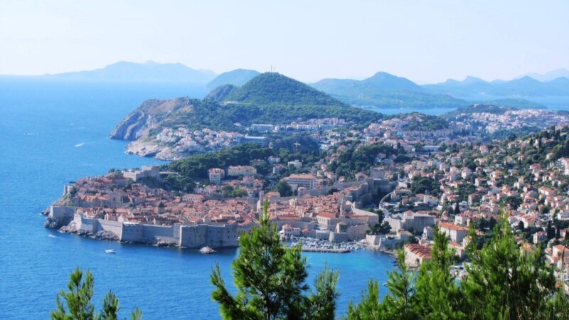 Забележани пакети со марихуана во морето во Дубровник 