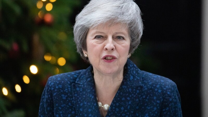 Theresa May përballet me votë mosbesimi në prag të votimit për Brexit-in