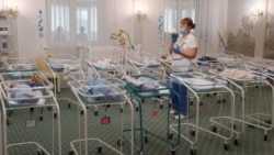 Діти, народжені сурогатно, у готелі «Венеція», що належить клініці «Біотехком»