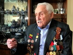 David Dushman, evreu rus, a fost printre primii soldați ai Armatei Roșii care a intrat în lagărul de exterminare de la Auschwitz-Birkenau, într0un interviu cu agenția Reuters, 10 ianuarie 2020