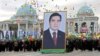 Türkmen agitatorlary "Günbatary we ABŞ-ny" ýurda duşmançylykda aýyplaýar, halky prezidentiň daşyna jem bolmaga çagyrýar