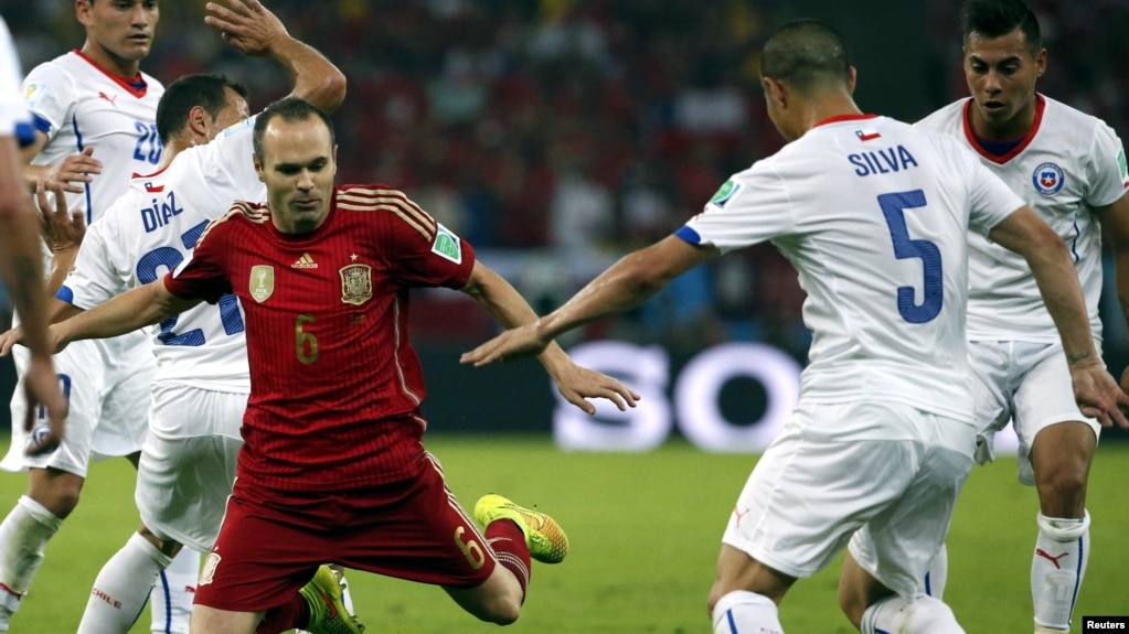 بازیکنان شیلی برای بازی با ایران معرفی شدندبازی شیلی و اسپانیا در جام جهانی ۲۰۱۴