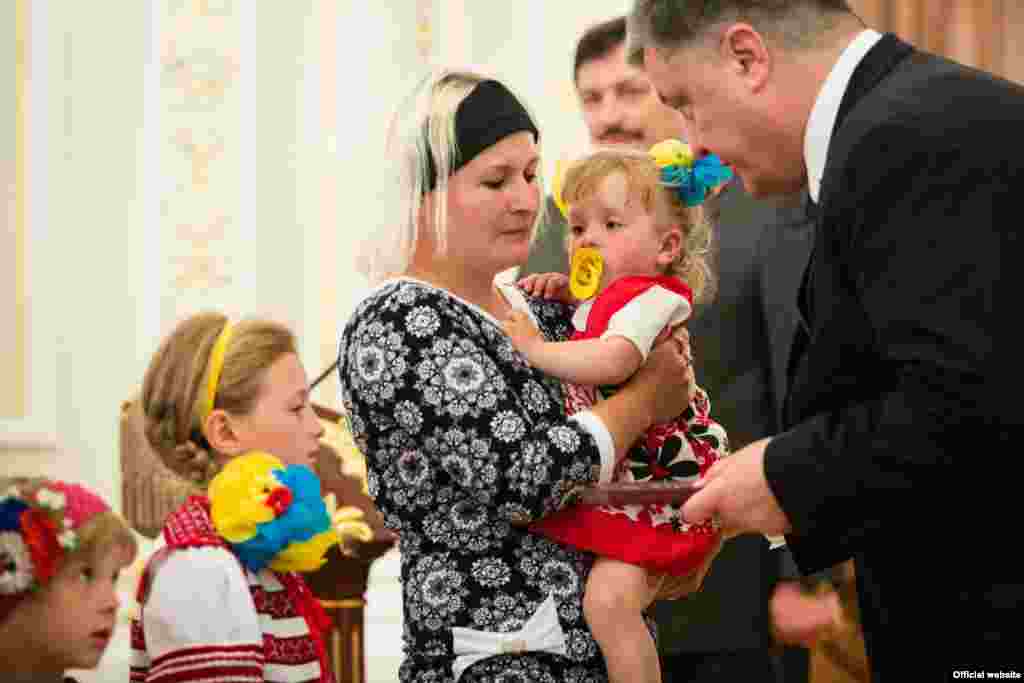Серед нагороджених – батьки і дружини загиблих героїв