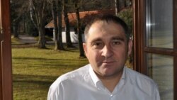 Victor Munteanu: Există suficiente suspiciuni că această mişcare nu-i aparţine şi că i-a fost sugerată de actori politici
