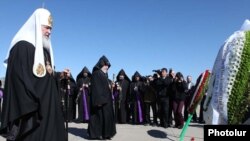 Armenia - Russian Patriarch Kirill at Tsitsernakaberd Memorial to the Armenian Genocide, Yerevan,17Mar2010